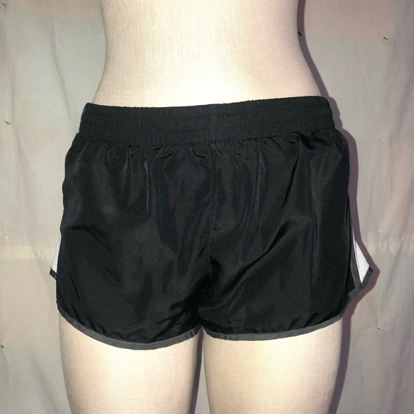 Active shorts - Picture 2 of 5